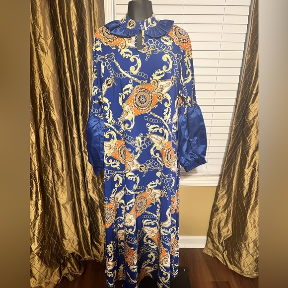 Brand Long Sleeve Maxi Dress - Picture 3 of 3